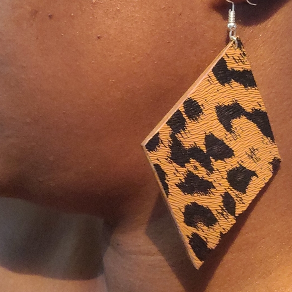 Earrings - Picture 2 of 2